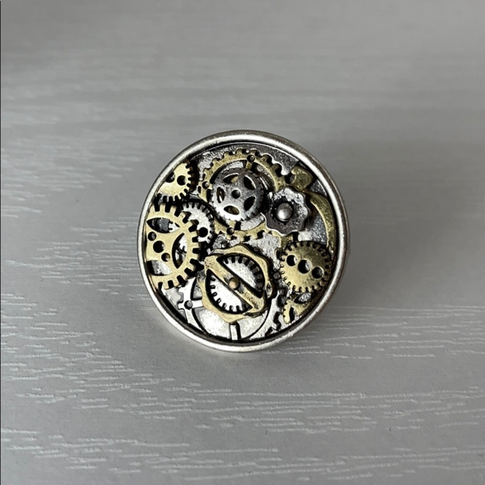 NWOT Adjustable Steampunk Ring
